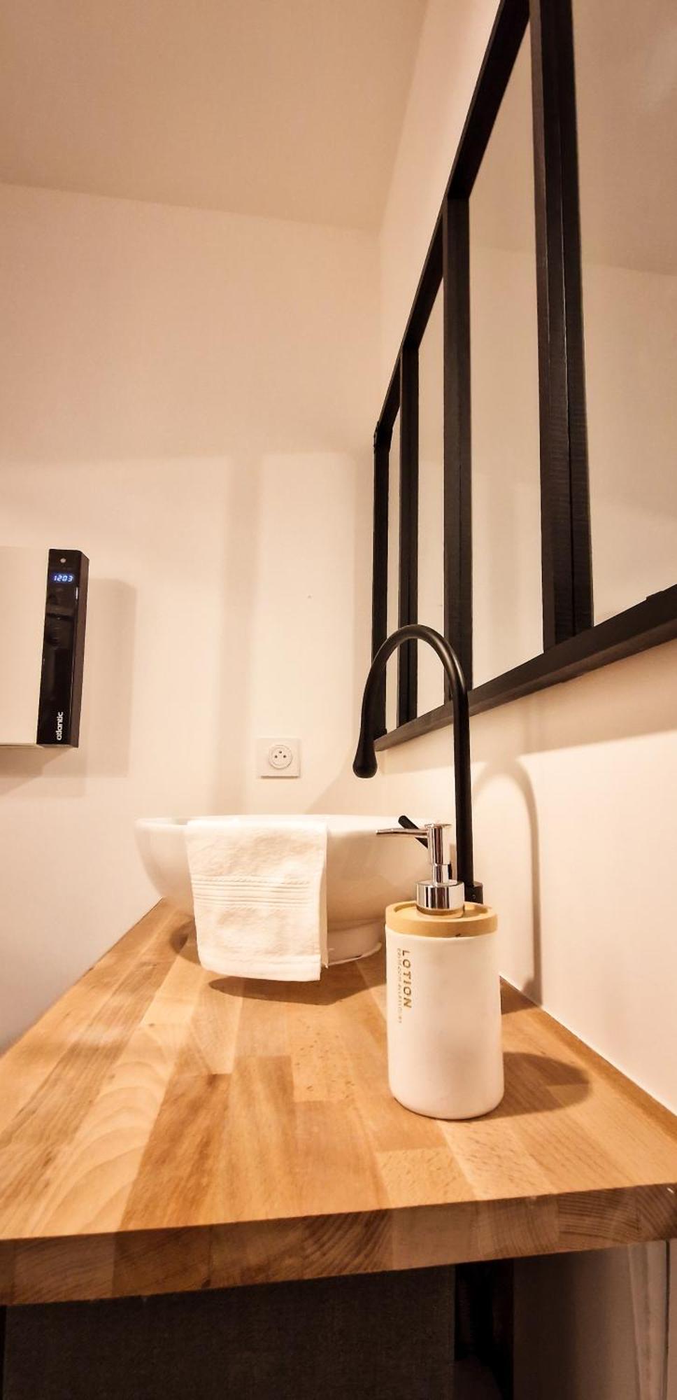 L'Indus 3 Etoiles Wifi, Netflix, Disney, Coeur De Bastide Villefranche-de-Rouergue Exteriér fotografie
